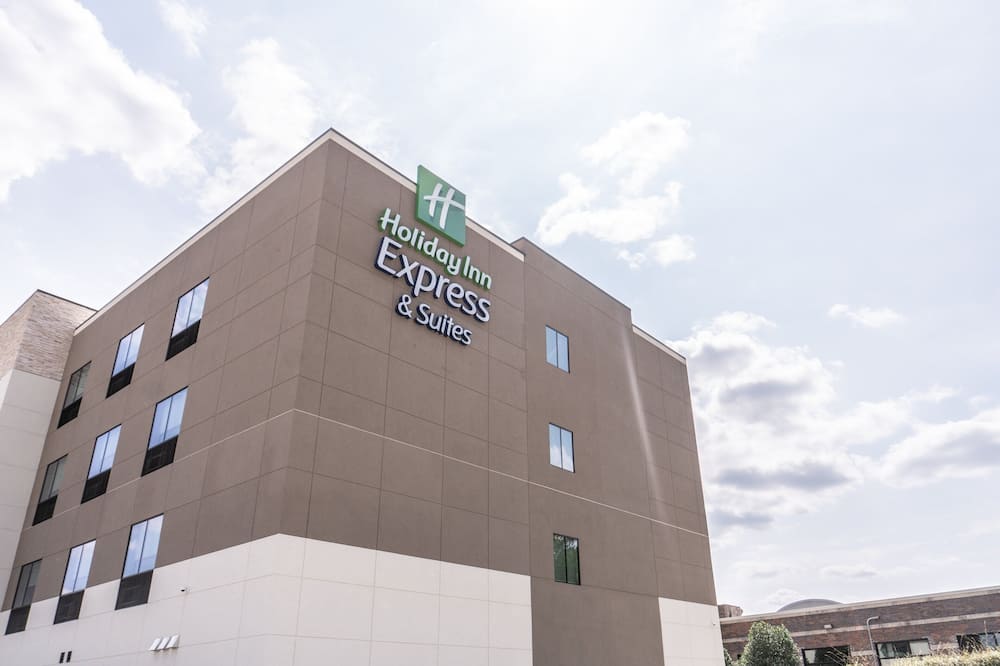 Holiday Inn Express & Suites Birmingham - Homewood, an IHG Hotel
