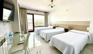 Economy-Dreibettzimmer, 1 Schlafzimmer, Terrasse