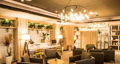 Golden Oasis Hotel