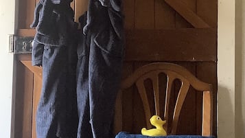 1 間臥室、獨特裝潢、遮光布/窗簾、熨斗/熨衣板