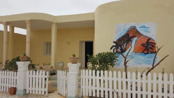 Front of property - Villa Atlas Oasis (Tamerza)