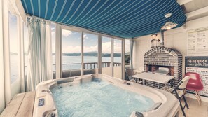 Rom, massasjebadekar (11 PY Spa Room) | Privat boblebad