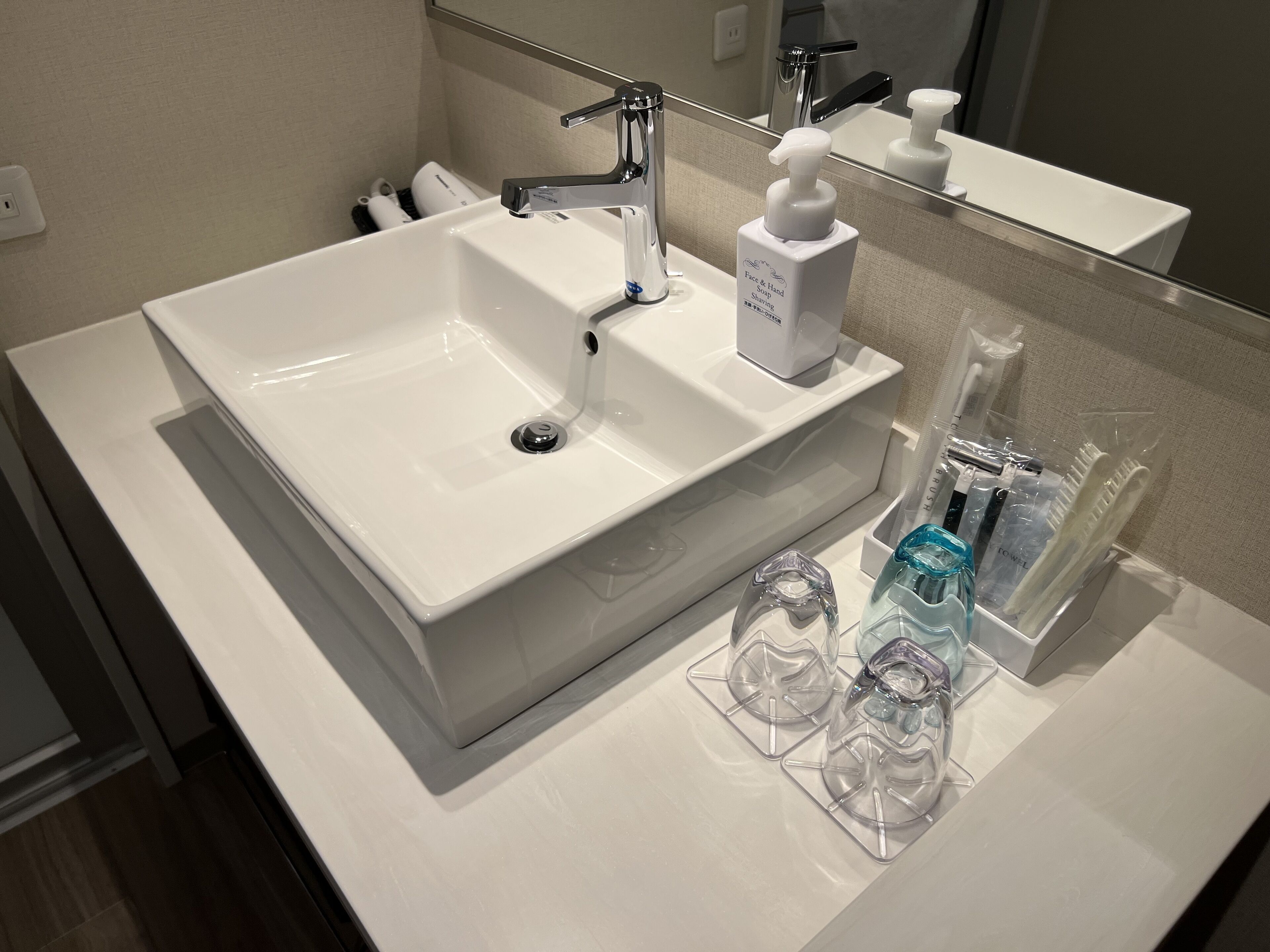 combined shower/bathtub, free toiletries, hair dryer, bathrobes