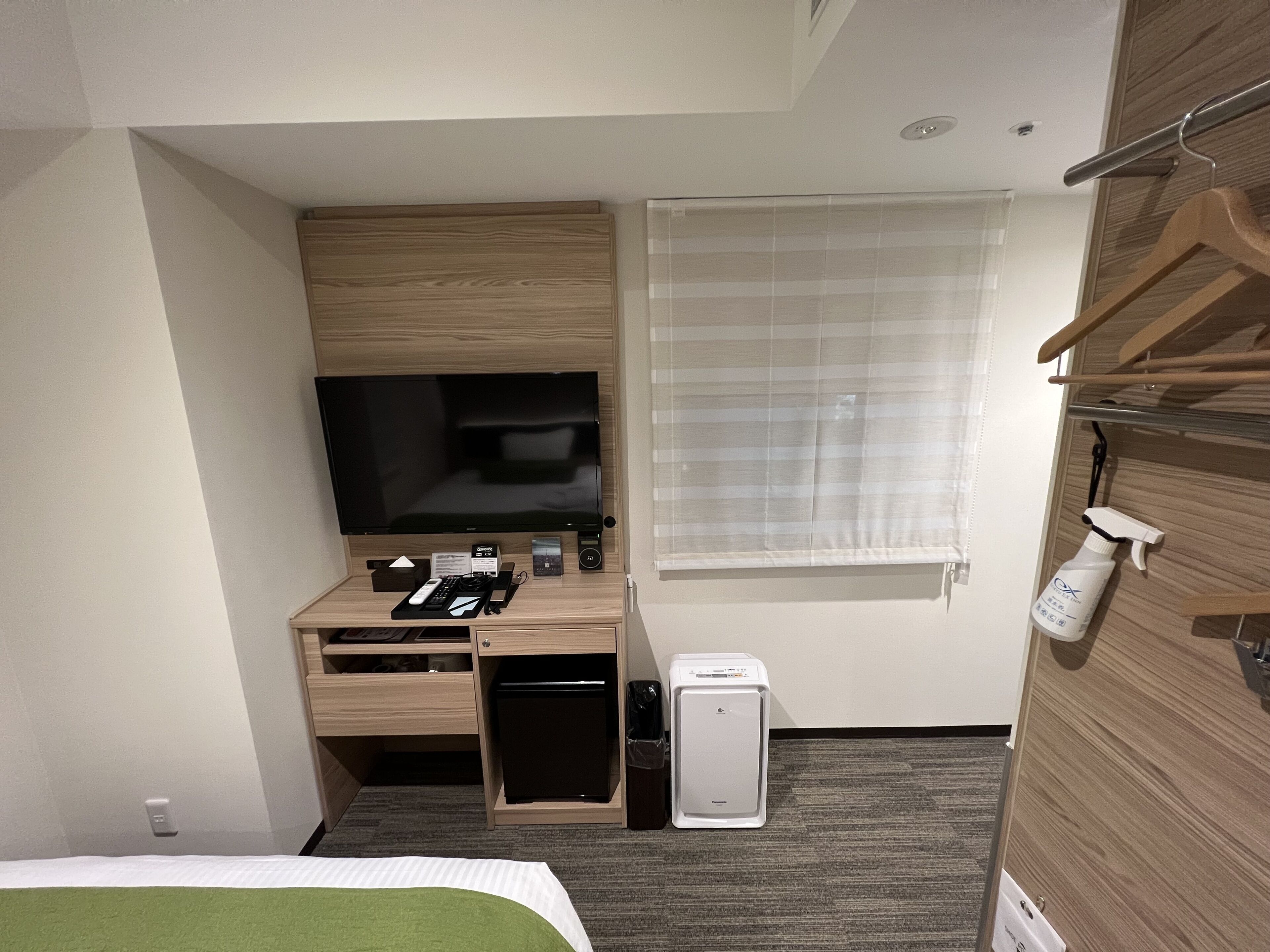 corner economy double room | iron/ironing board, free wifi, bed sheets