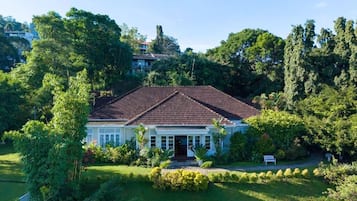 ด้านหน้าที่พัก