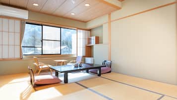 Japanese Room- Quadruple