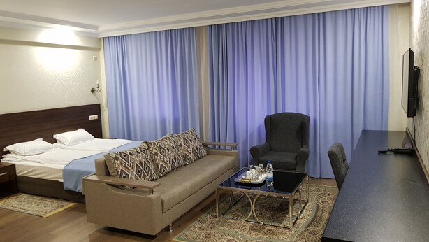 Luxury-Doppelzimmer | Daunenbettdecken, Schreibtisch, Verdunkelungsvorhänge