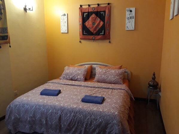 Double/Twin Room  | Living room