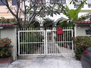Bagian depan properti
