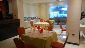 Bar (on property) - BeAleta Hotel Apartment (Addis Ababa)