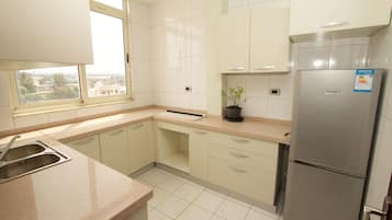 In-room safe, blackout curtains, soundproofing, rollaway beds