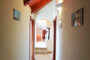 Interior entrance - Casa Elena (Ascea)