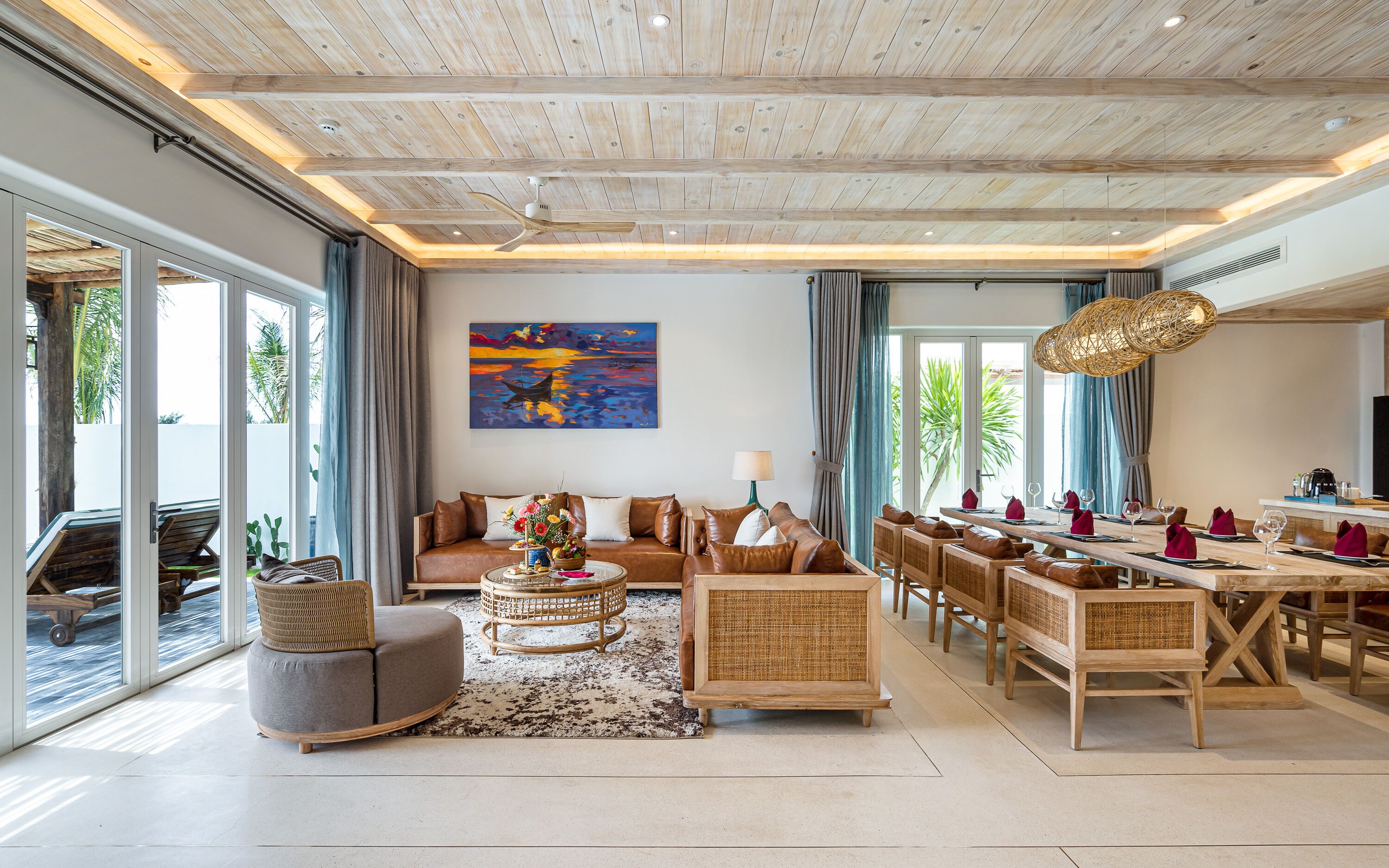 Stelia Residences 2 Bedroom Ocean View with Private Pool | Opções para refeição no quarto