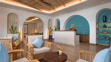 Couples treatment rooms, sauna, steam room, body treatments
