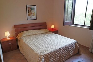 أسرّة أطفال/رضّع وواي فاي مجانًا وملاءات أسرّة