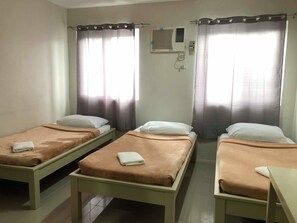 Suite familiar | 4 habitaciones, escritorio, insonorización y wifi gratis