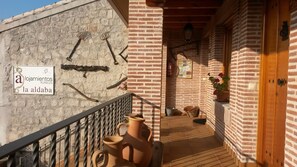 Lobby - Alojamientos Rurales La Aldaba (Navalagamella)