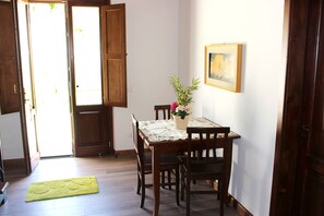 Maison, plusieurs chambres, piscine privée | Équipements de la chambre