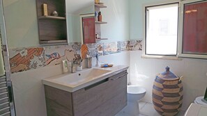 Appartement, 2 chambres | Salle de bain