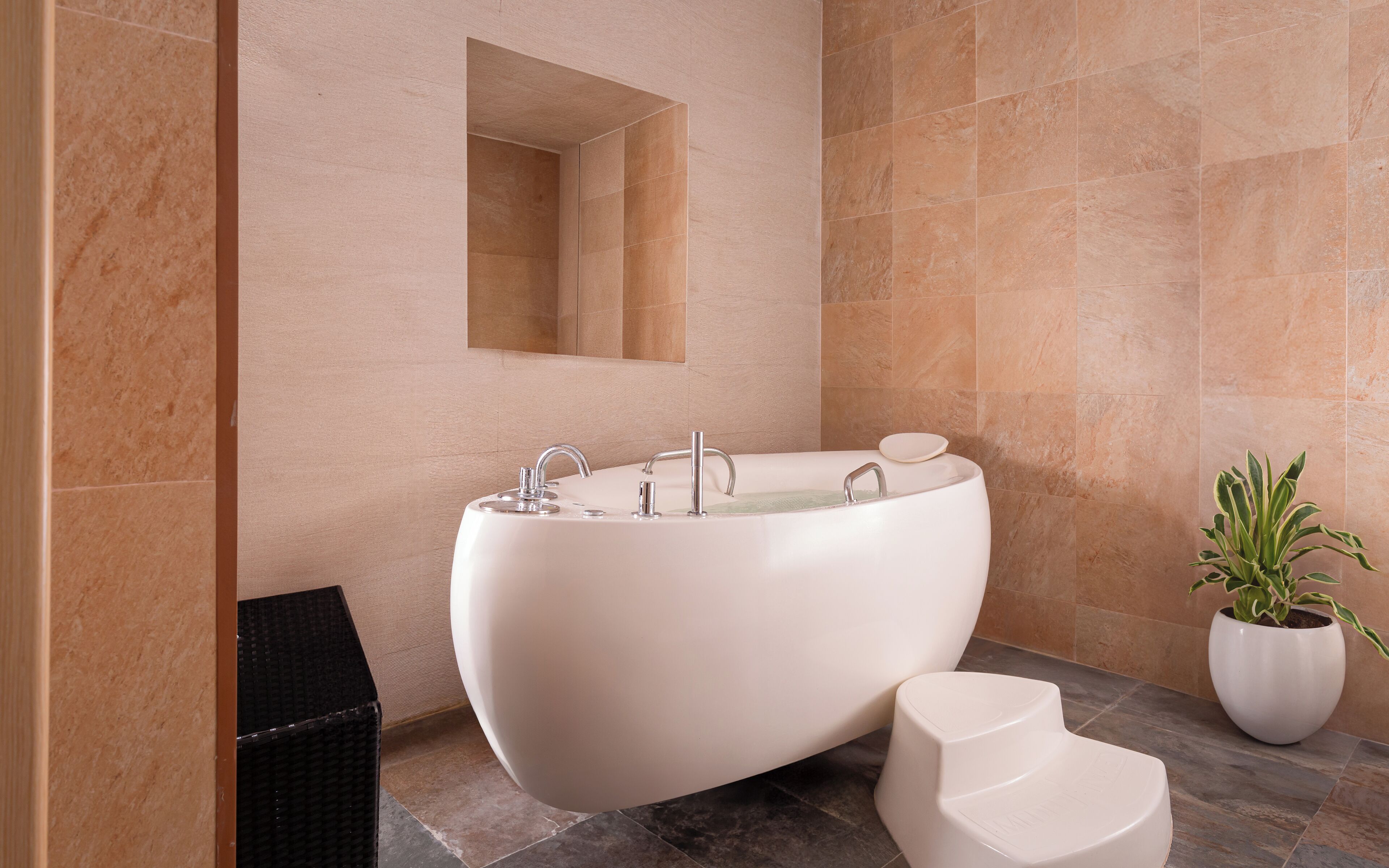 couples treatment room(s)