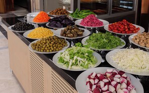 Ilmainen päivittäinen buffetaamiainen