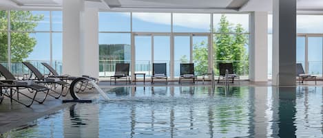 Indoor pool, seasonal outdoor pool, pool loungers