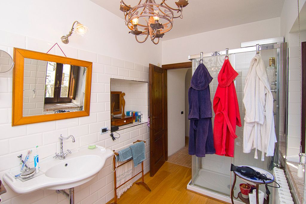Casa, 2 camere da letto, piscina privata | Bagno | Vasca e doccia separate, bidet, asciugamani