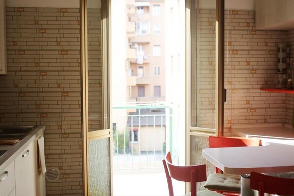 Apartamento, 1 quarto | Opções para refeição no quarto