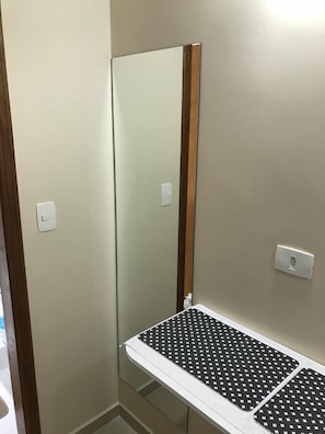 Minibar, free WiFi