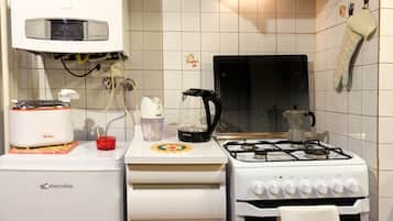 Studio, Non Smoking | Private kitchen | Fridge, oven, stovetop, espresso maker