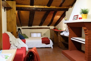 Studio, Non Smoking | Living area - Castiglione Lovely Mansarda (Bologna)