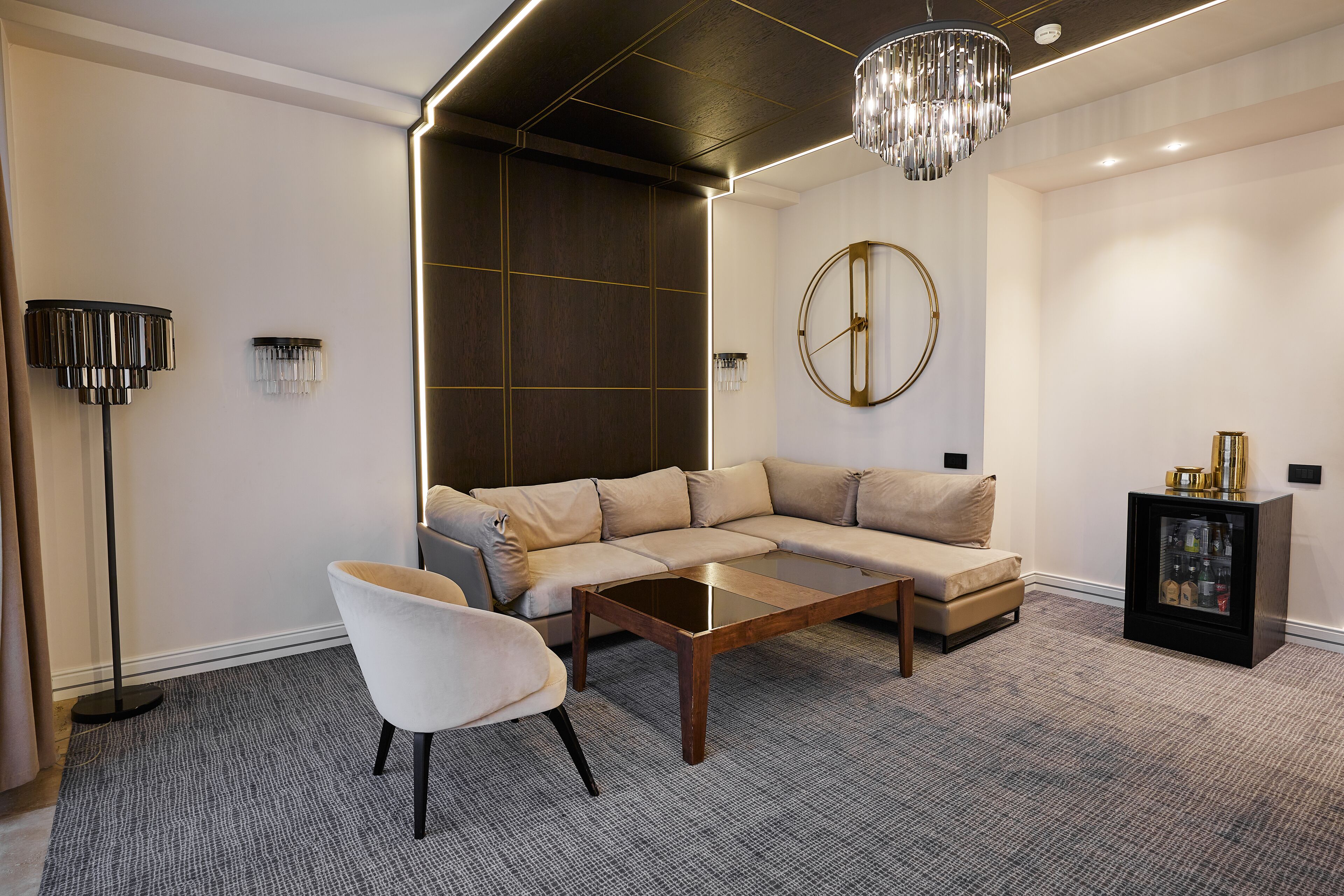 luxury double room, 1 king bed, mountain view | living area | 100-cm smart tv with satellite channels, tv, toys