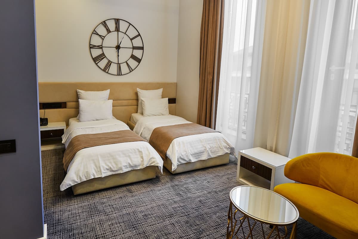 Standard Twin Room, 2 Twin Beds, Non Smoking, City View | Premium bedding, minibar, in-room safe, desk
