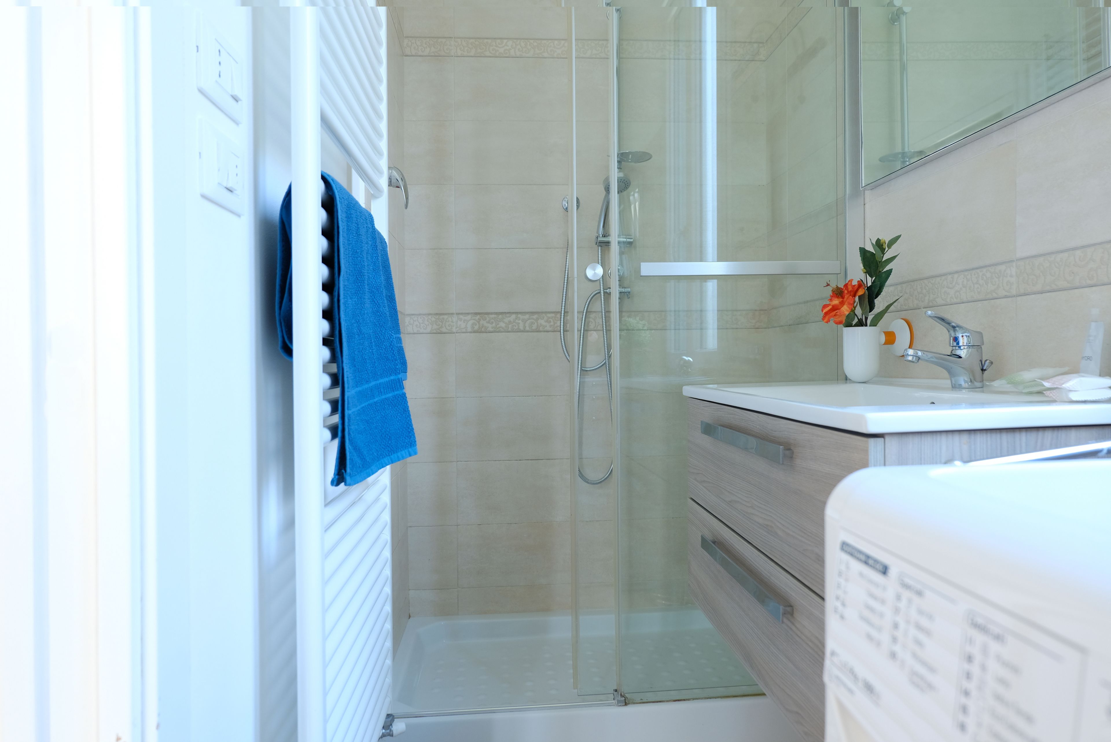 Apartment, 1 Bedroom | Bathroom | Shower, rainfall showerhead, hair dryer, bidet