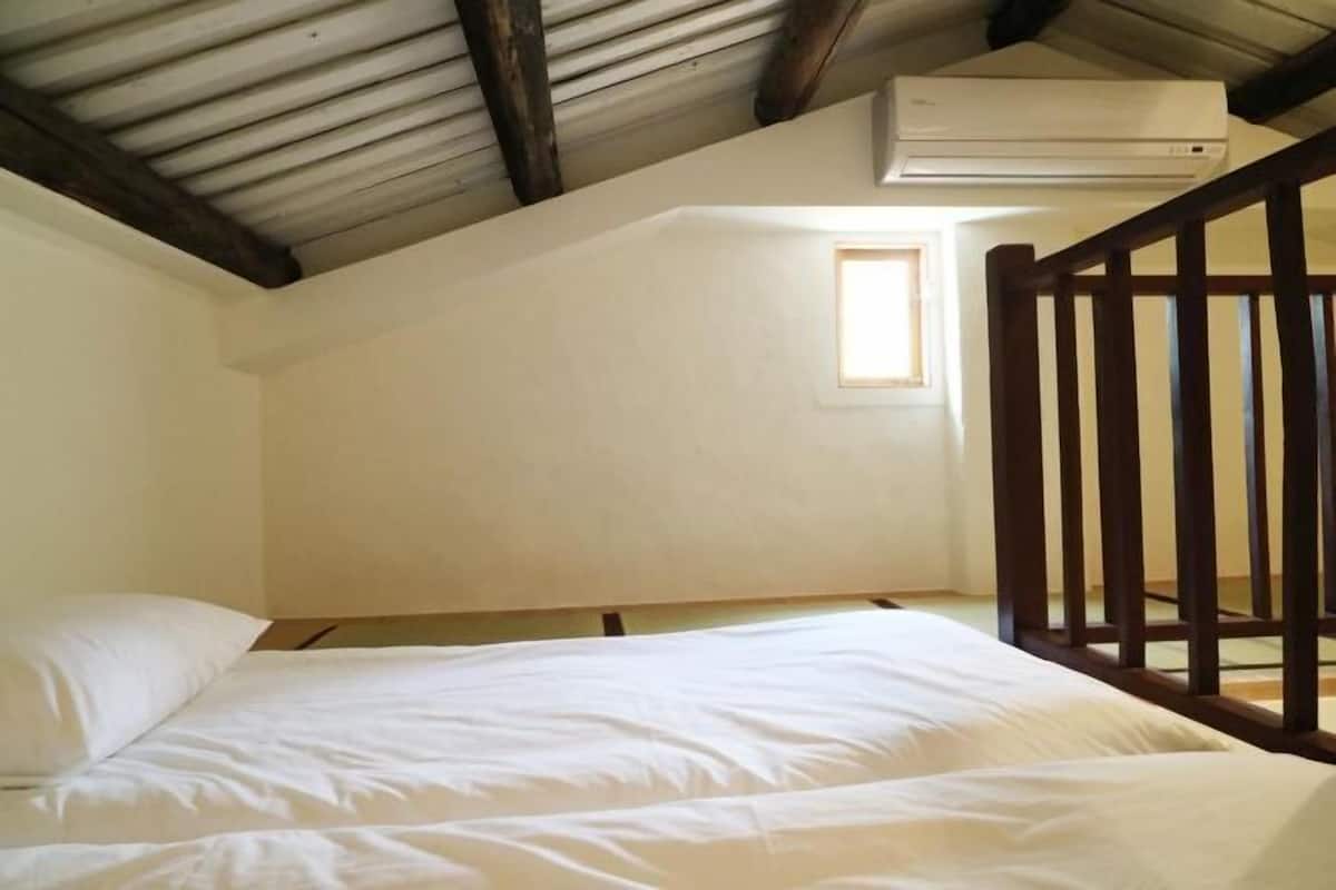 Individually decorated, individually furnished, rollaway beds, free WiFi
