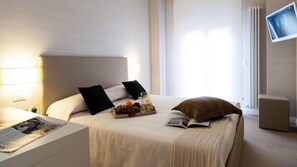 In-room safe, desk, soundproofing, free WiFi - B&B Blanc (Pescara)