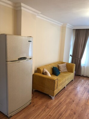 Apartment, 1 Schlafzimmer, Nichtraucher | Wohnbereich | LCD-Fernseher