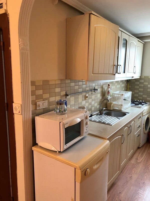 Apartment, 1 Schlafzimmer, Nichtraucher | Eigene Kochnische | Kühlschrank, Herdplatte, Wasserkocher, Kochgeschirr/Geschirr/Besteck