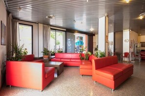 Lobby sitting area - Hotel Giglio (Rimini)