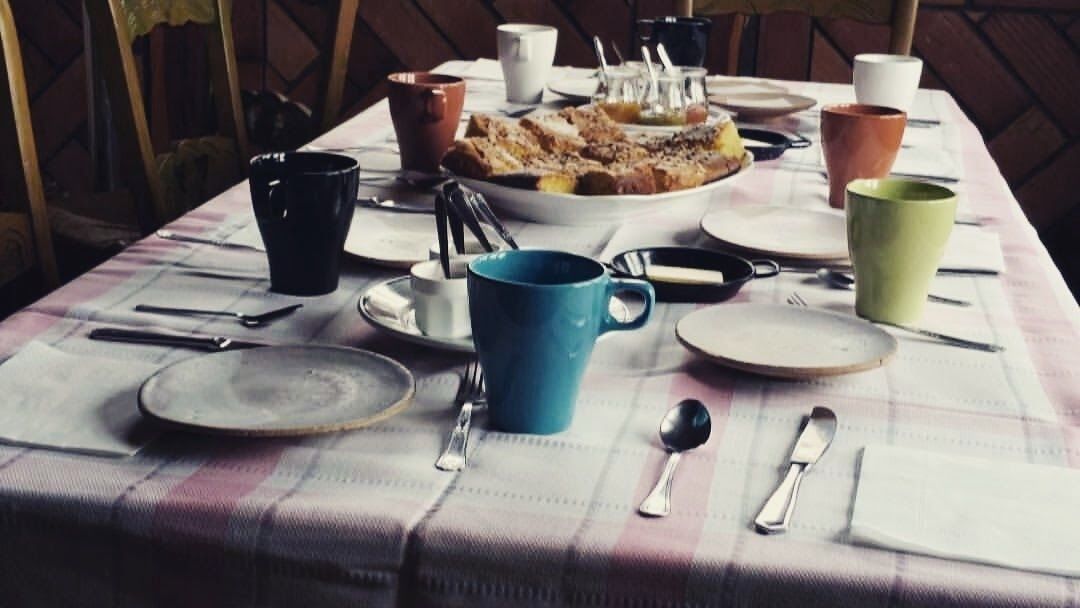 Daily continental breakfast (EUR 10 per person)