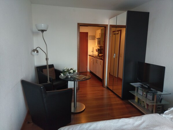Flat-screen TV - Ferienwohnung Resit 5 (Wunstorf)