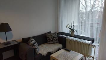 Apartment | Soundproofing, cots/infant beds, rollaway beds, free WiFi