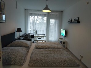 Apartment | Soundproofing, cribs/infant beds, rollaway beds, free WiFi - Ferienwohnung Resit 5 (Wunstorf)