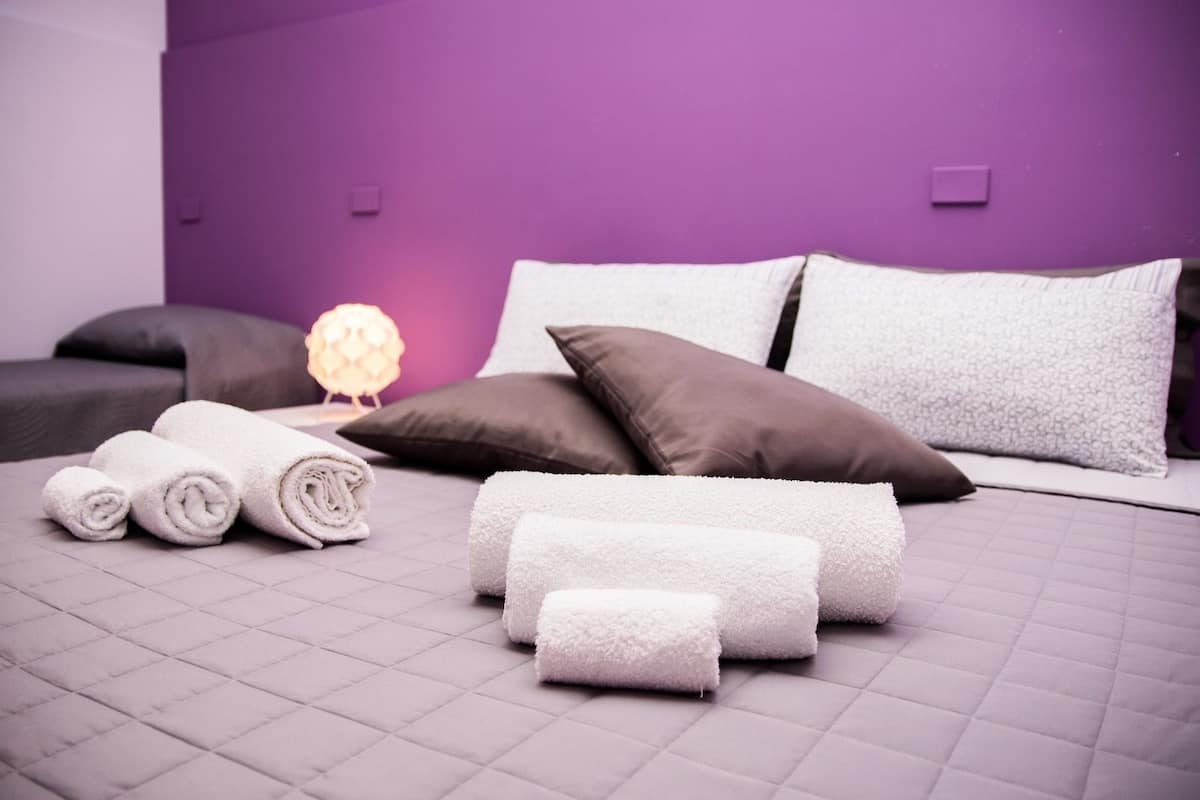 Comfort Triple Room | Desk, laptop workspace, blackout drapes, rollaway beds