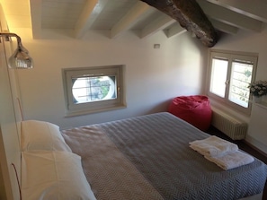Double or Twin Room, Private Bathroom | Individually furnished, desk, free cots/infant beds, rollaway beds - B&B Bergamo Alta (Bergamo)
