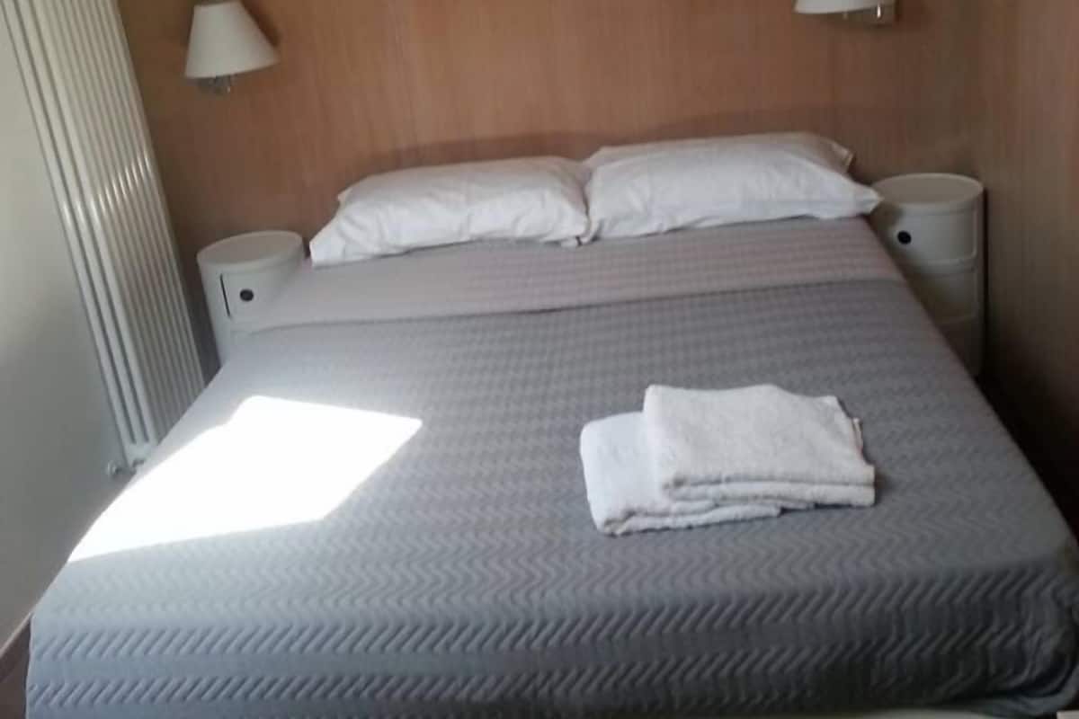 Double or Twin Room, Shared Bathroom