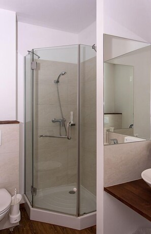 Double Room, 1 Double Bed, Non Smoking | Bathroom