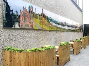 Property grounds - The Ship's Key Aparthotel (Londonderry)