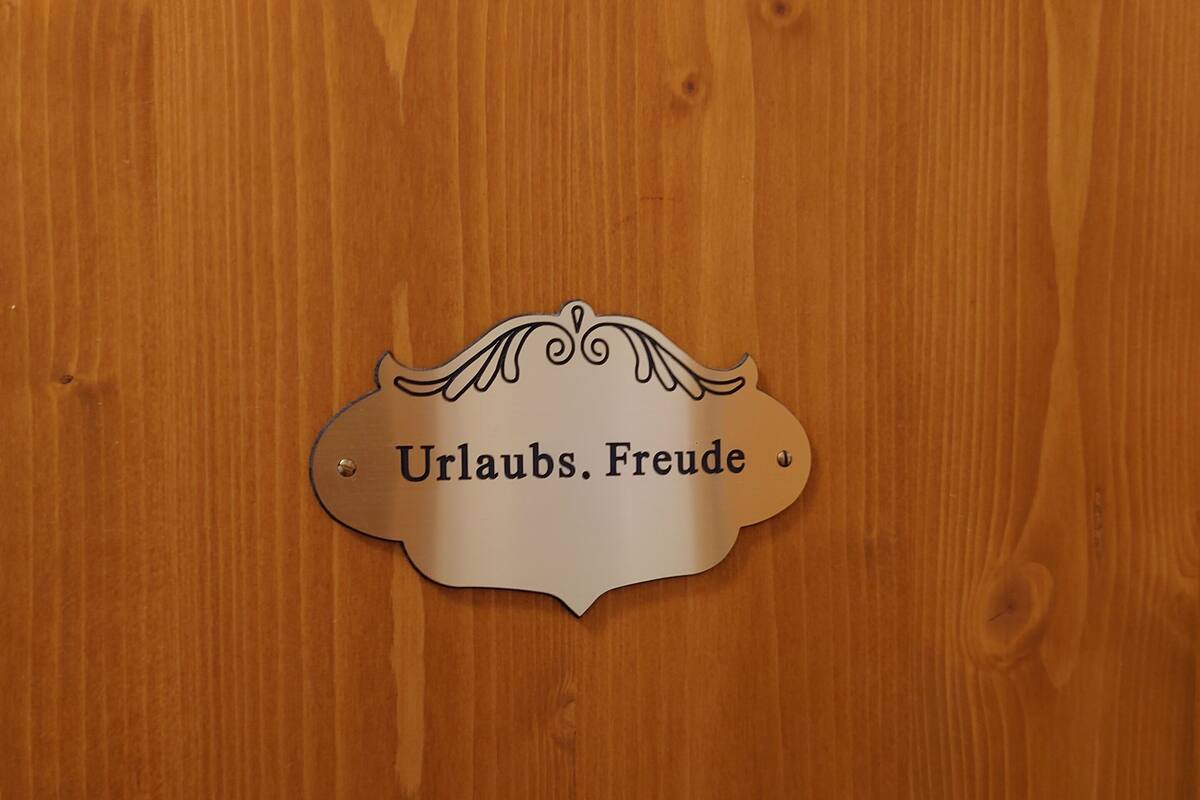 Standard-Apartment (Urlaubs.Freude) | Schreibtisch, laptopgeeigneter Arbeitsplatz, schallisolierte Zimmer