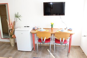 Standard Twin Room | Individually decorated, individually furnished, soundproofing, free WiFi - ZV-Scholtz Gästehaus Eisenfelden (Winhoring)